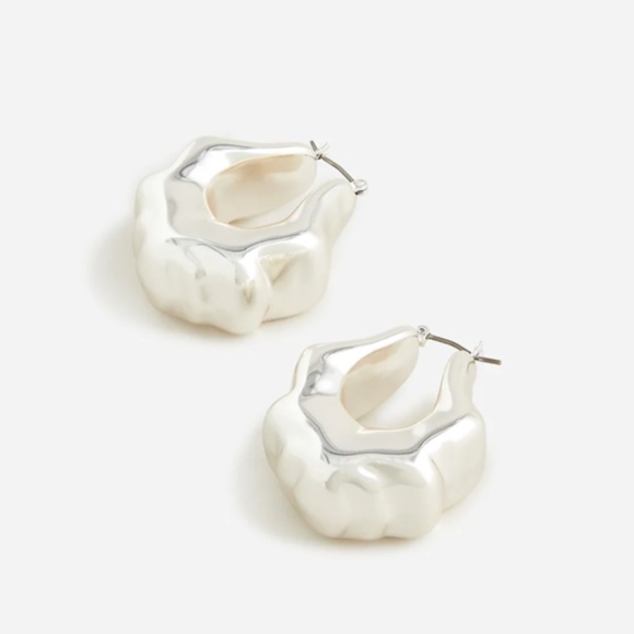 New JCREW Lightweight Sculpted Hoop Earrings in Silver Mirror - $50 - Picture 1 of 3
